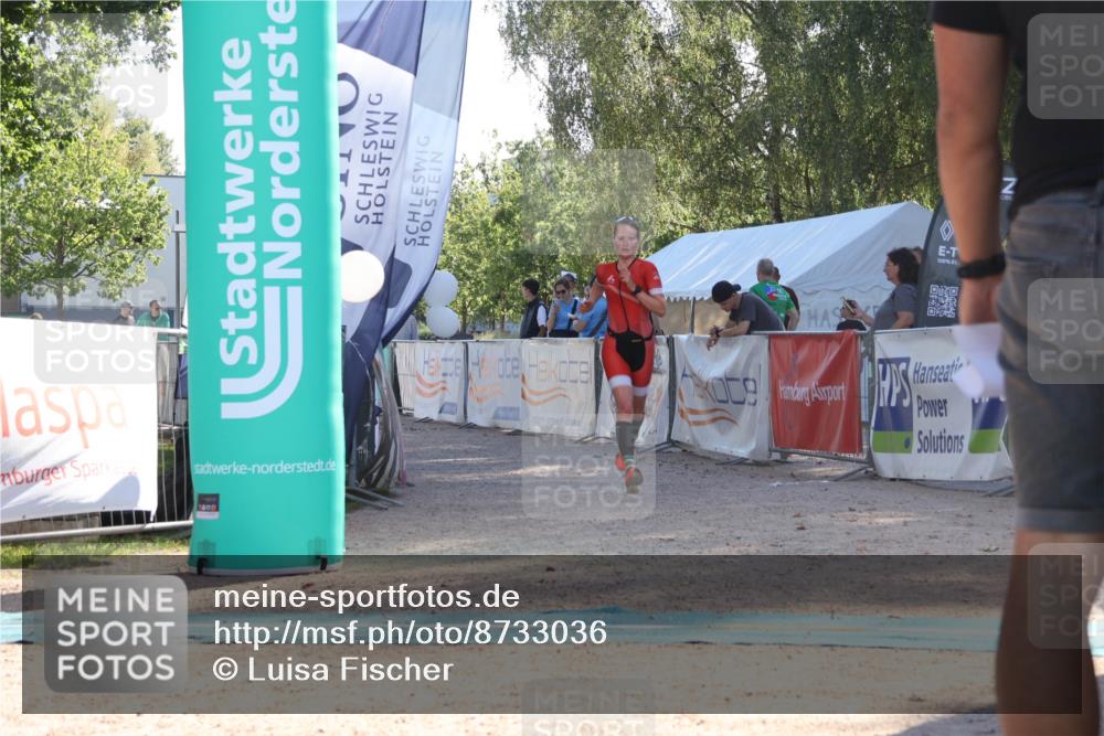 07.09.2025 - 19. Norderstedt Triathlon Luisa Fischer http://msf.ph/oto/8733036 07.09.2025 16:10:26 Ziel 1404 meine-sportfotos.de