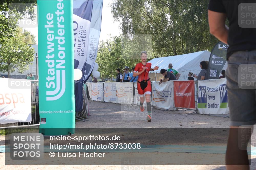 07.09.2025 - 19. Norderstedt Triathlon Luisa Fischer http://msf.ph/oto/8733038 07.09.2025 16:10:26 Ziel 1404 meine-sportfotos.de