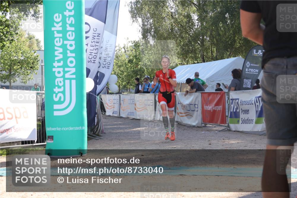 07.09.2025 - 19. Norderstedt Triathlon Luisa Fischer http://msf.ph/oto/8733040 07.09.2025 16:10:26 Ziel 1404 meine-sportfotos.de