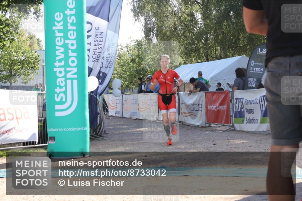 07.09.2025 - 19. Norderstedt Triathlon Luisa Fischer http://msf.ph/oto/8733042 07.09.2025 16:10:26 Ziel 1404 meine-sportfotos.de