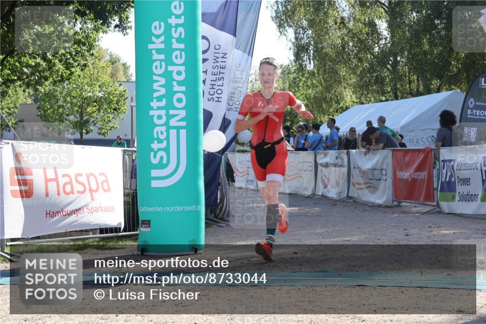 07.09.2025 - 19. Norderstedt Triathlon Luisa Fischer http://msf.ph/oto/8733044 07.09.2025 16:10:27 Ziel 1404 meine-sportfotos.de
