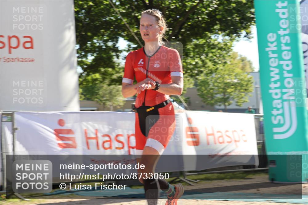07.09.2025 - 19. Norderstedt Triathlon Luisa Fischer http://msf.ph/oto/8733050 07.09.2025 16:10:29 Ziel 1404 meine-sportfotos.de