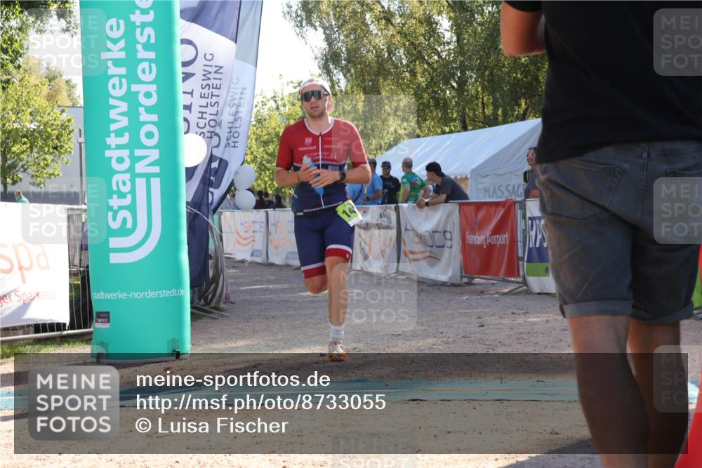 07.09.2025 - 19. Norderstedt Triathlon Luisa Fischer http://msf.ph/oto/8733055 07.09.2025 16:10:43 Ziel 1496 meine-sportfotos.de