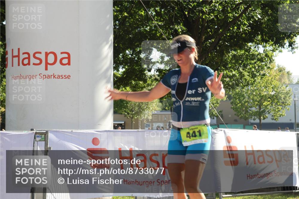 07.09.2025 - 19. Norderstedt Triathlon Luisa Fischer http://msf.ph/oto/8733077 07.09.2025 16:10:56 Ziel 441 meine-sportfotos.de