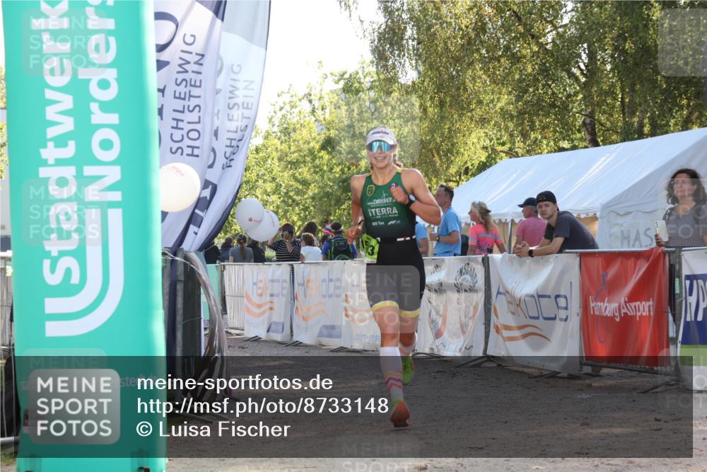 07.09.2025 - 19. Norderstedt Triathlon Luisa Fischer http://msf.ph/oto/8733148 07.09.2025 16:13:47 Ziel 1503 meine-sportfotos.de