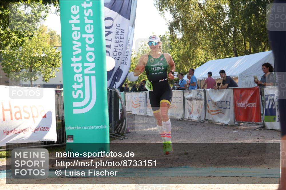 07.09.2025 - 19. Norderstedt Triathlon Luisa Fischer http://msf.ph/oto/8733151 07.09.2025 16:13:48 Ziel 1503 meine-sportfotos.de