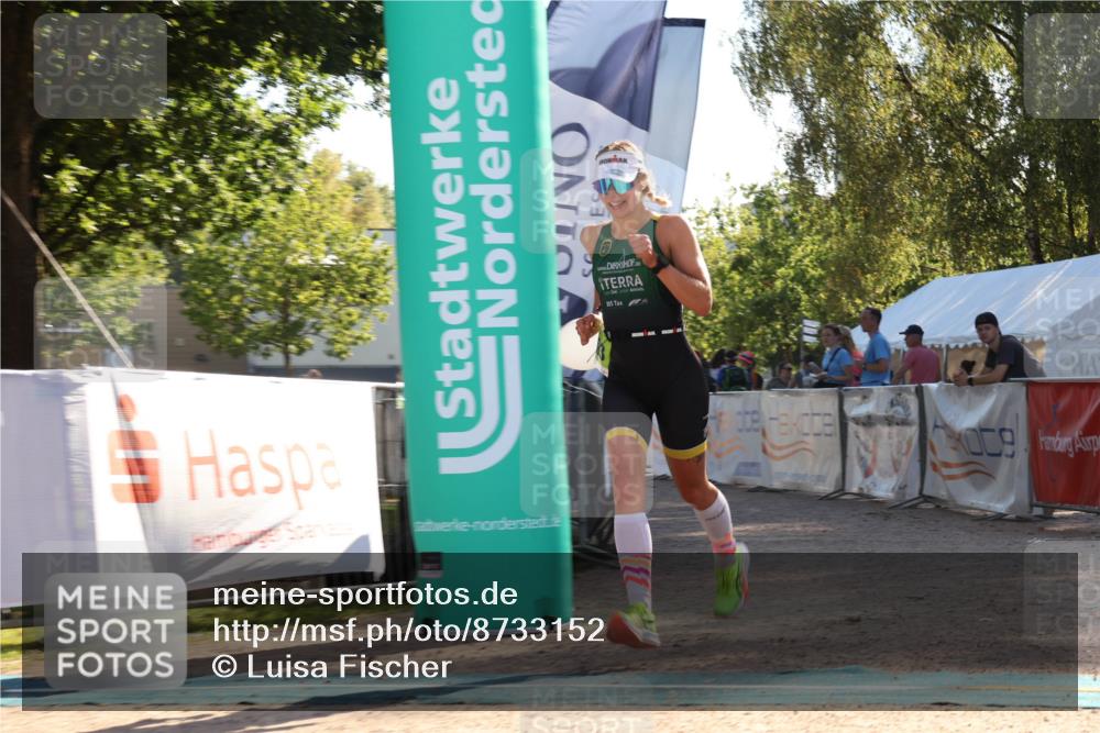 07.09.2025 - 19. Norderstedt Triathlon Luisa Fischer http://msf.ph/oto/8733152 07.09.2025 16:13:49 Ziel 469, 1503 meine-sportfotos.de