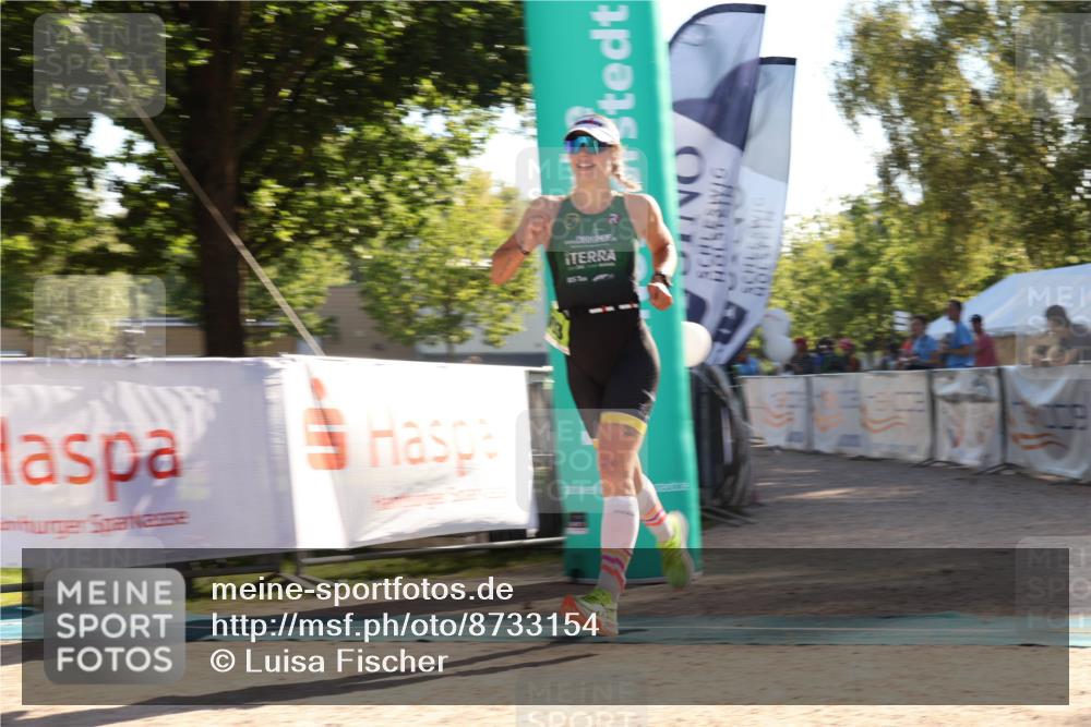 07.09.2025 - 19. Norderstedt Triathlon Luisa Fischer http://msf.ph/oto/8733154 07.09.2025 16:13:49 Ziel 469, 1503 meine-sportfotos.de