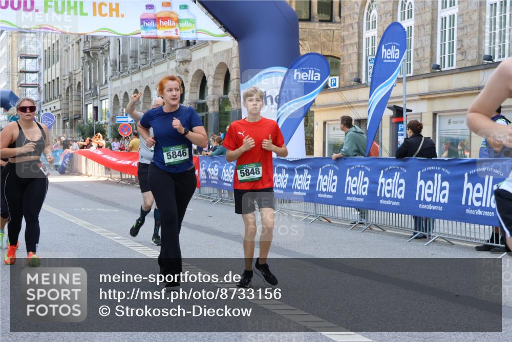 07.09.2025 - BARMER Alsterlauf Strokosch-Dieckow http://msf.ph/oto/8733156 07.09.2025 10:21:19 Ziel 2115, 2281, 2336, 2337, 2706, 3183, 3189, 3227, 3312, 3313, 3547, 3635, 3779, 3780, 3887, 3965, 4029, 4167, 4233, 4234, 5959 meine-sportfotos.de