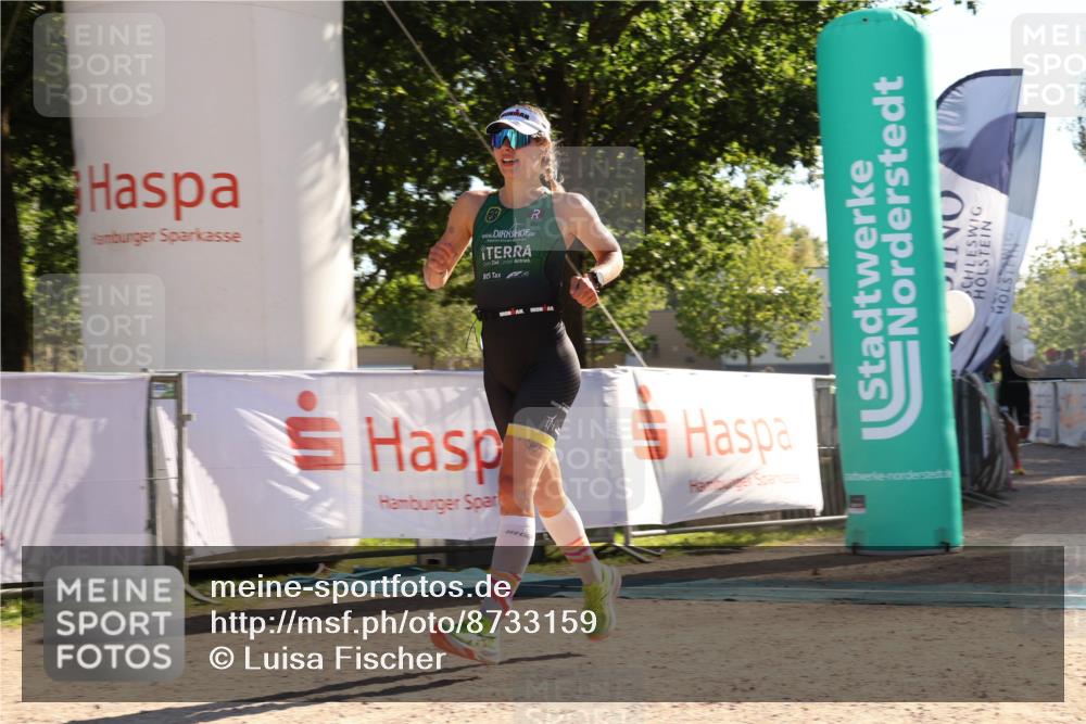 07.09.2025 - 19. Norderstedt Triathlon Luisa Fischer http://msf.ph/oto/8733159 07.09.2025 16:13:50 Ziel 469, 1503 meine-sportfotos.de