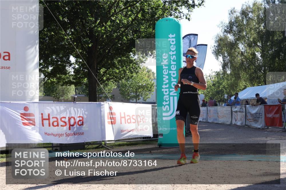 07.09.2025 - 19. Norderstedt Triathlon Luisa Fischer http://msf.ph/oto/8733164 07.09.2025 16:13:54 Ziel 469, 1503 meine-sportfotos.de