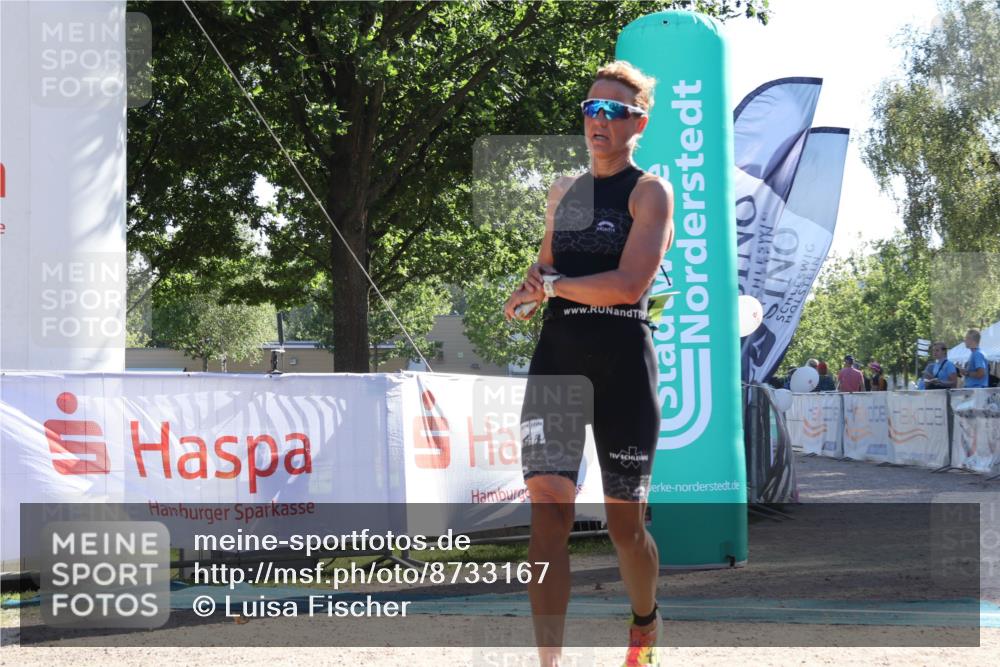 07.09.2025 - 19. Norderstedt Triathlon Luisa Fischer http://msf.ph/oto/8733167 07.09.2025 16:13:55 Ziel 469, 1503 meine-sportfotos.de