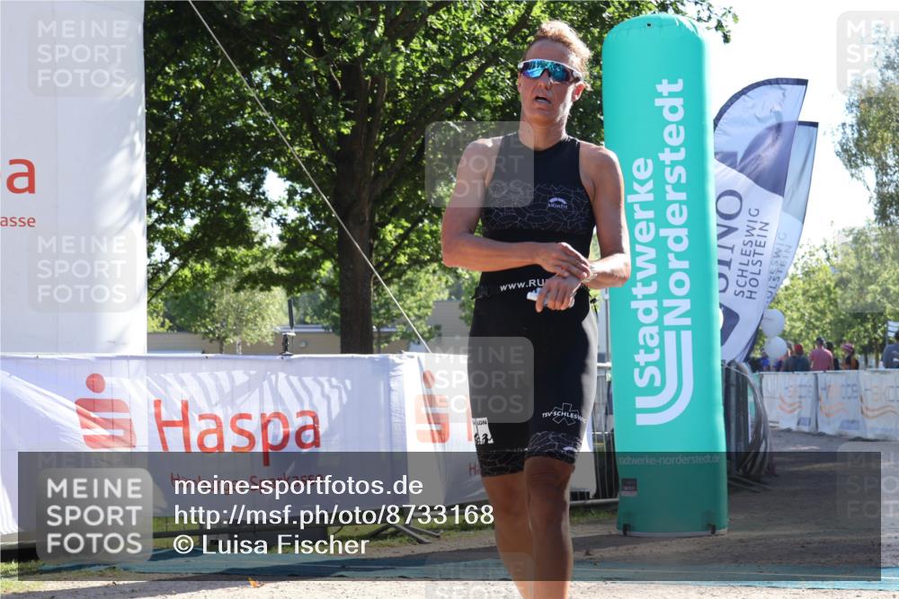 07.09.2025 - 19. Norderstedt Triathlon Luisa Fischer http://msf.ph/oto/8733168 07.09.2025 16:13:56 Ziel 469, 1503 meine-sportfotos.de