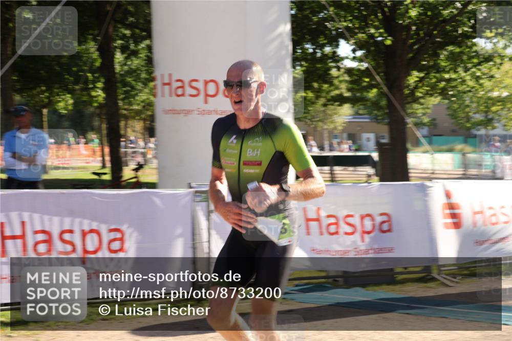 07.09.2025 - 19. Norderstedt Triathlon Luisa Fischer http://msf.ph/oto/8733200 07.09.2025 16:15:44 Ziel 1483 meine-sportfotos.de
