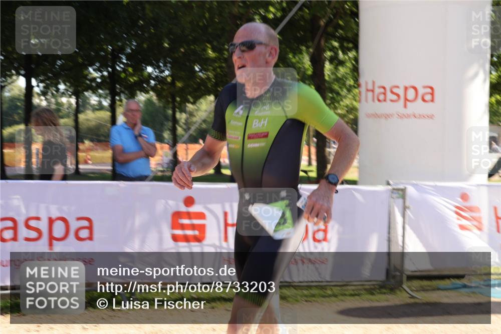 07.09.2025 - 19. Norderstedt Triathlon Luisa Fischer http://msf.ph/oto/8733203 07.09.2025 16:15:45 Ziel 1483 meine-sportfotos.de