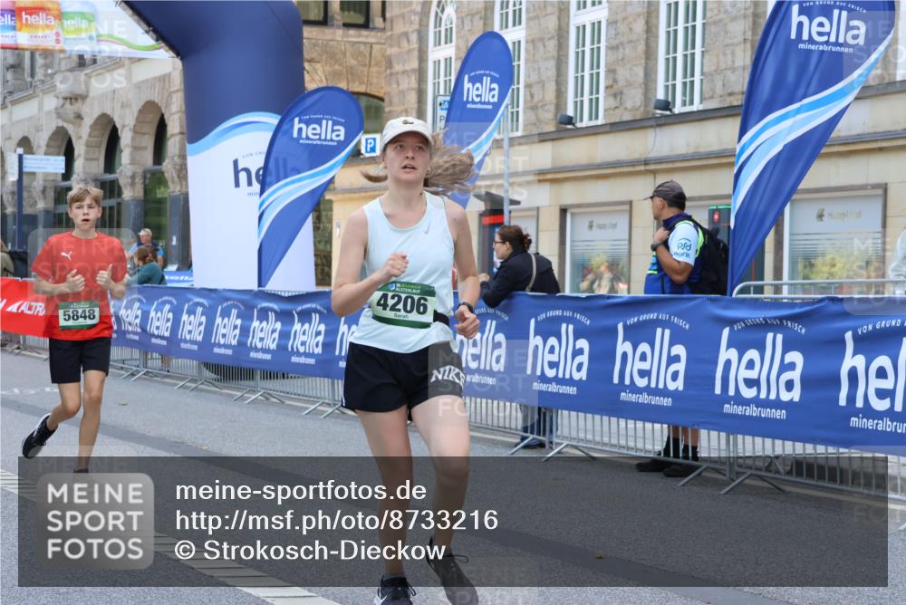 07.09.2025 - BARMER Alsterlauf Strokosch-Dieckow http://msf.ph/oto/8733216 07.09.2025 10:21:18 Ziel 2115, 2281, 2336, 2337, 2706, 3183, 3189, 3227, 3312, 3313, 3547, 3635, 3779, 3780, 3887, 3965, 4029, 4167, 4233, 4234, 5959 meine-sportfotos.de
