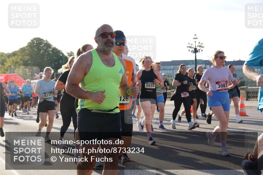 07.09.2025 - BARMER Alsterlauf Yannick Fuchs http://msf.ph/oto/8733234 07.09.2025 09:06:43 Laufen 8237, 126, 6033, 2928, 5361, 3987, 2983 meine-sportfotos.de