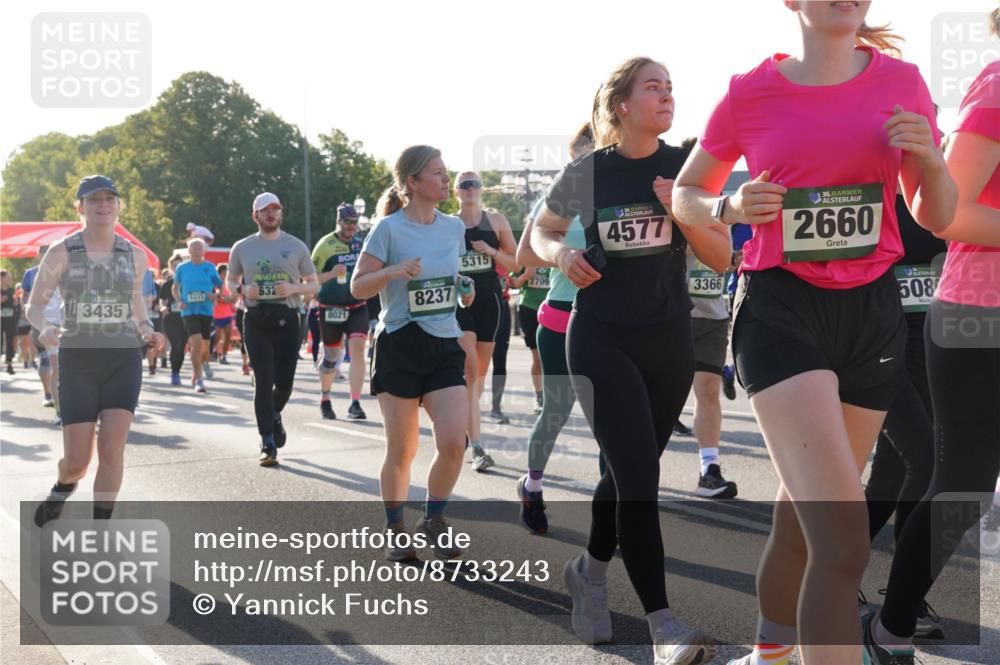 07.09.2025 - BARMER Alsterlauf Yannick Fuchs http://msf.ph/oto/8733243 07.09.2025 09:06:44 Laufen 3435, 1331, 632, 8021, 8237, 5315, 2709, 4577, 3366, 36, 2660, 508 meine-sportfotos.de