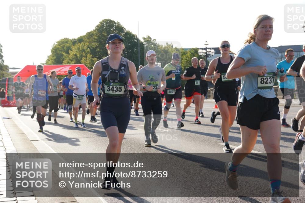 07.09.2025 - BARMER Alsterlauf Yannick Fuchs http://msf.ph/oto/8733259 07.09.2025 09:06:45 Laufen 4454, 2469, 5563, 3435, 23, 8021, 581, 5, 8237 meine-sportfotos.de