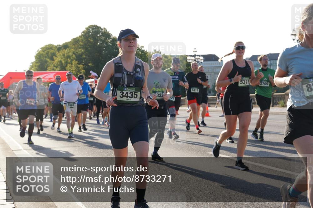 07.09.2025 - BARMER Alsterlauf Yannick Fuchs http://msf.ph/oto/8733271 07.09.2025 09:06:45 Laufen 2469, 5563, 3508, 136, 3435, 323, 5816, 5315, 2709, 8 meine-sportfotos.de