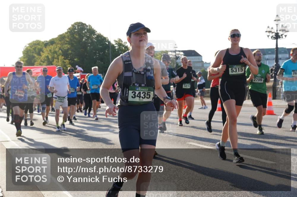 07.09.2025 - BARMER Alsterlauf Yannick Fuchs http://msf.ph/oto/8733279 07.09.2025 09:06:45 Laufen 2469, 5563, 508, 1931, 36, 3435, 5816, 5315, 2709, 26 meine-sportfotos.de