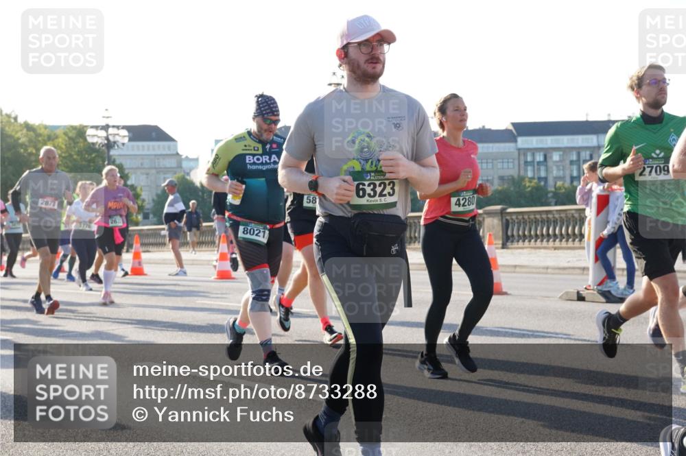 07.09.2025 - BARMER Alsterlauf Yannick Fuchs http://msf.ph/oto/8733288 07.09.2025 09:06:47 Laufen 2873, 2632, 8021, 10, 58, 6323, 4280, 2709 meine-sportfotos.de