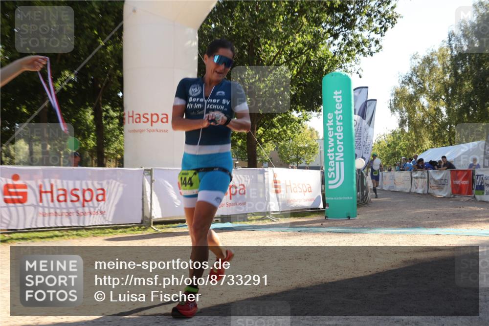 07.09.2025 - 19. Norderstedt Triathlon Luisa Fischer http://msf.ph/oto/8733291 07.09.2025 16:17:13 Ziel 444, 514, 967 meine-sportfotos.de