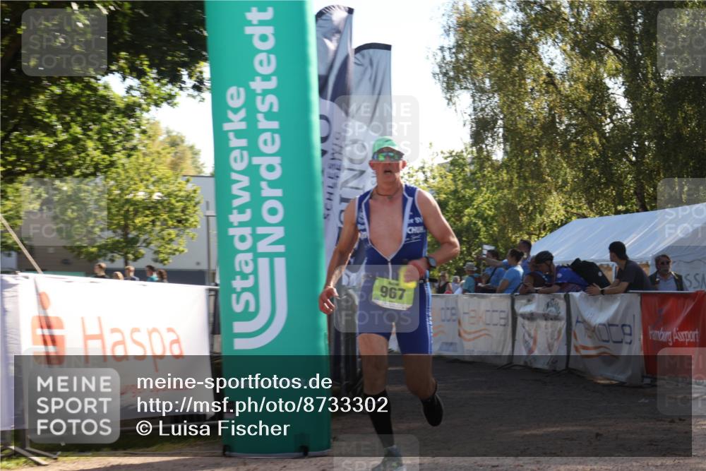 07.09.2025 - 19. Norderstedt Triathlon Luisa Fischer http://msf.ph/oto/8733302 07.09.2025 16:17:17 Ziel 444, 967 meine-sportfotos.de
