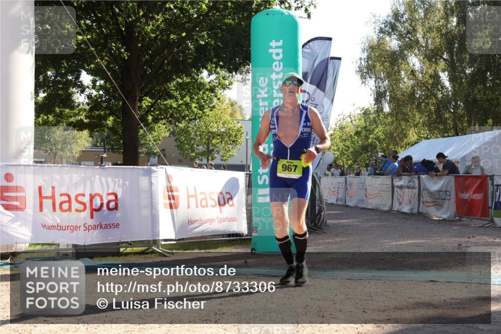 07.09.2025 - 19. Norderstedt Triathlon Luisa Fischer http://msf.ph/oto/8733306 07.09.2025 16:17:18 Ziel 444, 967 meine-sportfotos.de