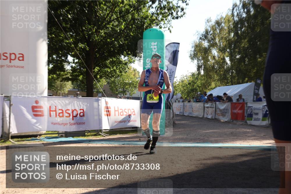 07.09.2025 - 19. Norderstedt Triathlon Luisa Fischer http://msf.ph/oto/8733308 07.09.2025 16:17:18 Ziel 444, 967 meine-sportfotos.de
