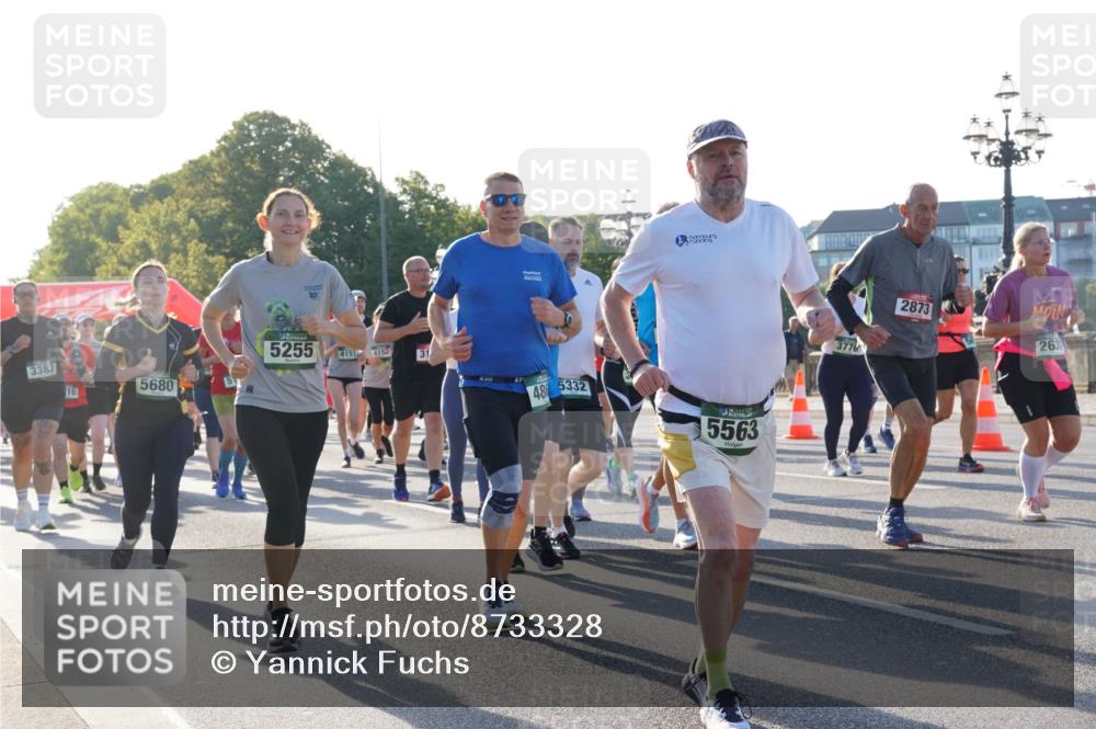 07.09.2025 - BARMER Alsterlauf Yannick Fuchs http://msf.ph/oto/8733328 07.09.2025 09:06:49 Laufen 3383, 5255, 41514152, 31, 5680, 10, 48, 5332, 5563, 3776, 2873, 263 meine-sportfotos.de