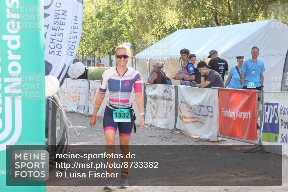 07.09.2025 - 19. Norderstedt Triathlon Luisa Fischer http://msf.ph/oto/8733382 07.09.2025 16:19:58 Ziel 1532 meine-sportfotos.de