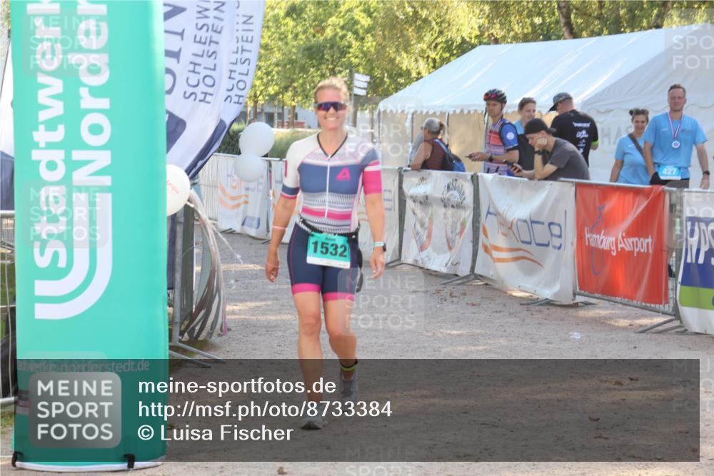 07.09.2025 - 19. Norderstedt Triathlon Luisa Fischer http://msf.ph/oto/8733384 07.09.2025 16:19:59 Ziel 1532 meine-sportfotos.de