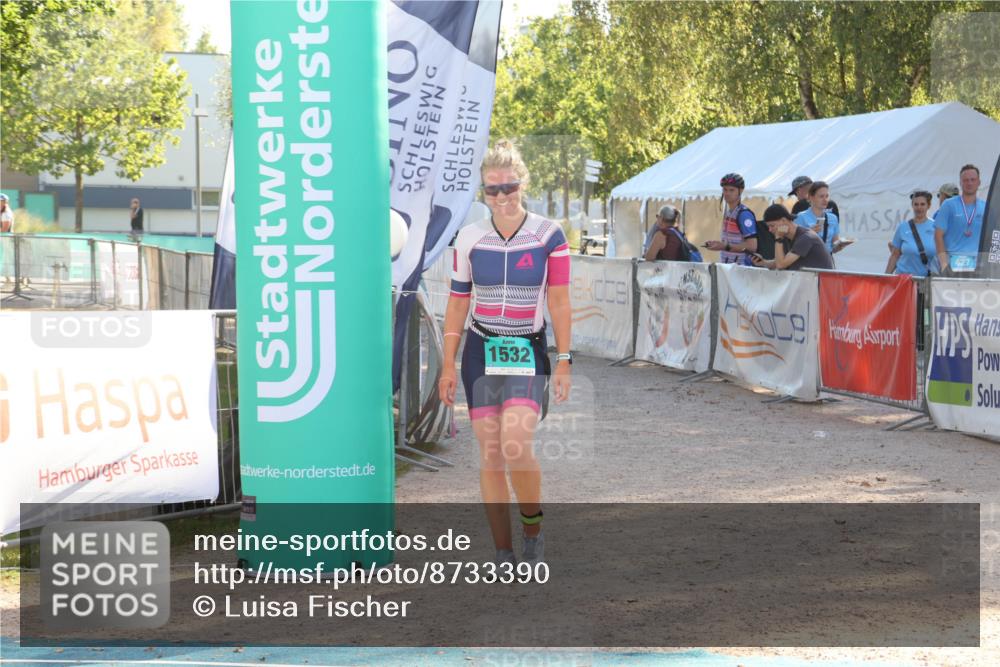 07.09.2025 - 19. Norderstedt Triathlon Luisa Fischer http://msf.ph/oto/8733390 07.09.2025 16:20:00 Ziel 1532 meine-sportfotos.de