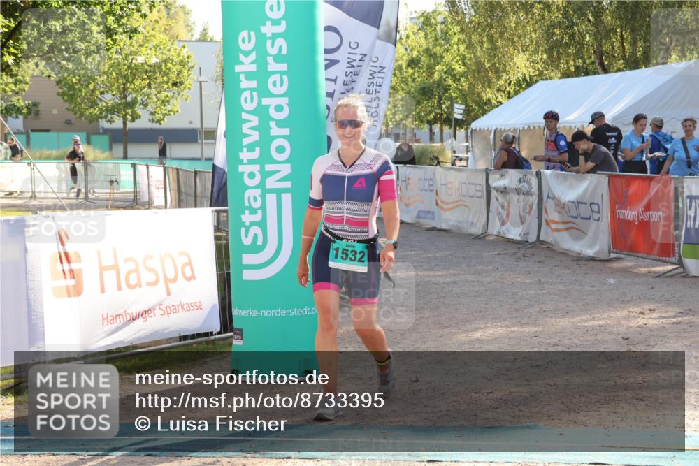 07.09.2025 - 19. Norderstedt Triathlon Luisa Fischer http://msf.ph/oto/8733395 07.09.2025 16:20:01 Ziel 1532 meine-sportfotos.de