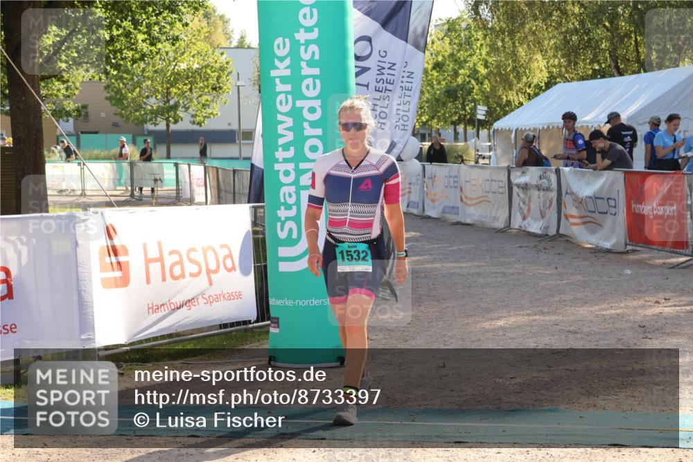 07.09.2025 - 19. Norderstedt Triathlon Luisa Fischer http://msf.ph/oto/8733397 07.09.2025 16:20:01 Ziel 1532 meine-sportfotos.de
