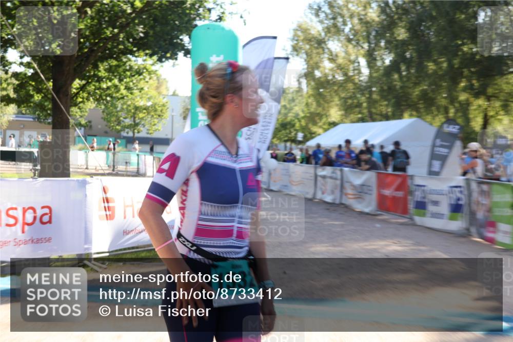 07.09.2025 - 19. Norderstedt Triathlon Luisa Fischer http://msf.ph/oto/8733412 07.09.2025 16:20:06 Ziel 1532 meine-sportfotos.de