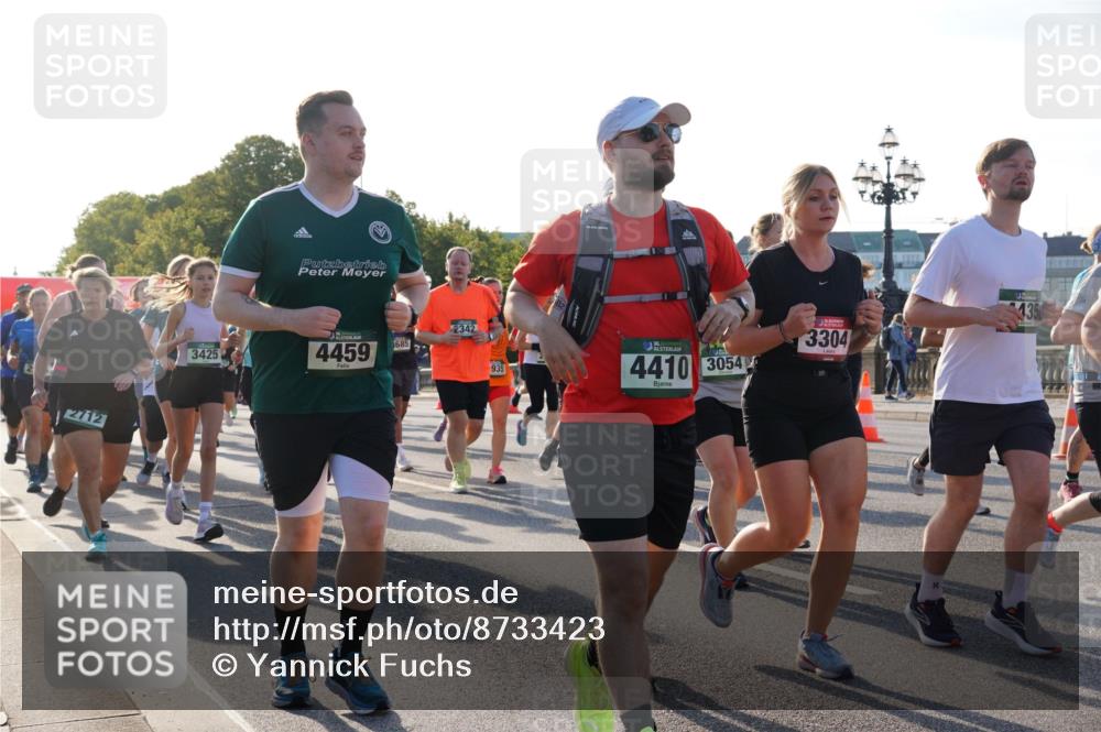 07.09.2025 - BARMER Alsterlauf Yannick Fuchs http://msf.ph/oto/8733423 07.09.2025 09:06:55 Laufen 2712, 1685, 3425, 4459, 2342, 935, 36, 4410, 3054, 3304, 435, 8 meine-sportfotos.de