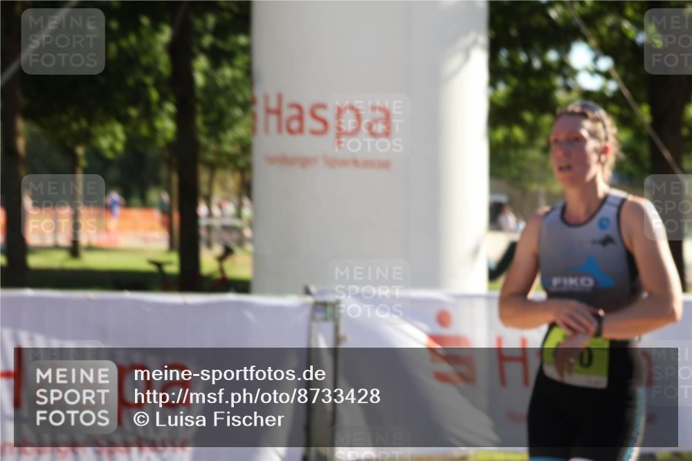07.09.2025 - 19. Norderstedt Triathlon Luisa Fischer http://msf.ph/oto/8733428 07.09.2025 16:20:20 Ziel 450 meine-sportfotos.de