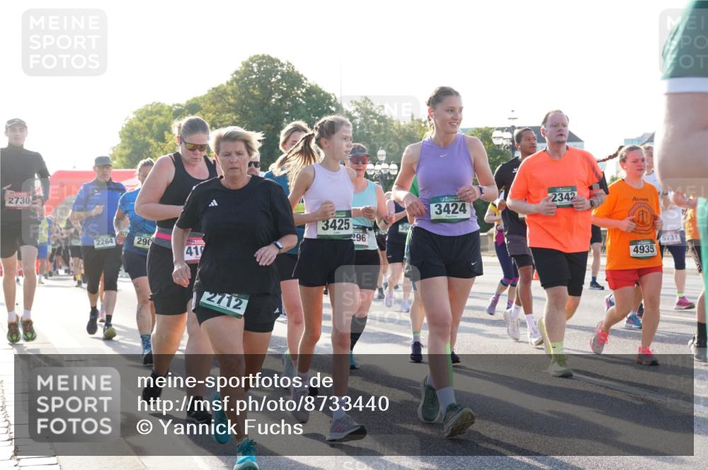 07.09.2025 - BARMER Alsterlauf Yannick Fuchs http://msf.ph/oto/8733440 07.09.2025 09:06:57 Laufen 2730, 2264, 290, 41, 2712, 3425, 296, 390, 3424, 2342, 4935, 5731 meine-sportfotos.de