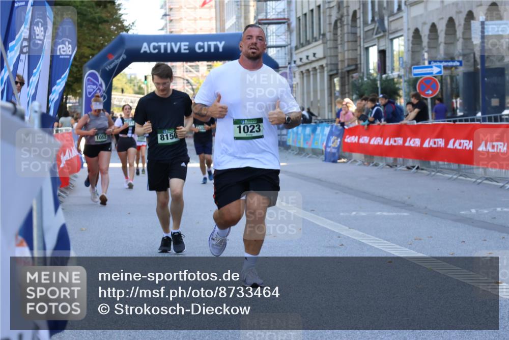 07.09.2025 - BARMER Alsterlauf Strokosch-Dieckow http://msf.ph/oto/8733464 07.09.2025 11:46:26 Ziel 1169, 1170 meine-sportfotos.de