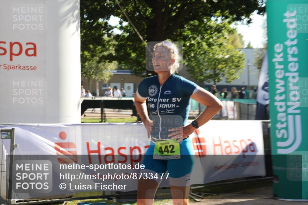 07.09.2025 - 19. Norderstedt Triathlon Luisa Fischer http://msf.ph/oto/8733477 07.09.2025 16:21:39 Ziel 379, 442 meine-sportfotos.de