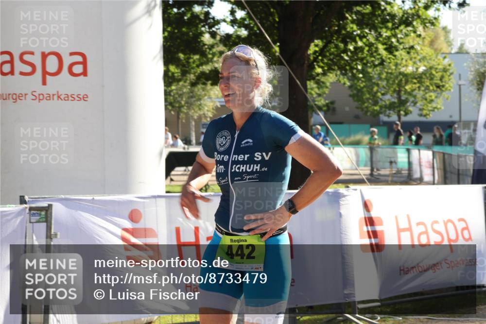 07.09.2025 - 19. Norderstedt Triathlon Luisa Fischer http://msf.ph/oto/8733479 07.09.2025 16:21:39 Ziel 379, 442 meine-sportfotos.de