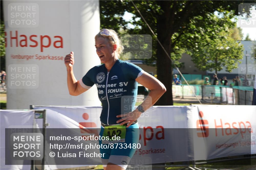 07.09.2025 - 19. Norderstedt Triathlon Luisa Fischer http://msf.ph/oto/8733480 07.09.2025 16:21:40 Ziel 379, 442 meine-sportfotos.de