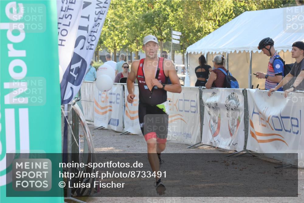 07.09.2025 - 19. Norderstedt Triathlon Luisa Fischer http://msf.ph/oto/8733491 07.09.2025 16:21:55 Ziel 504 meine-sportfotos.de