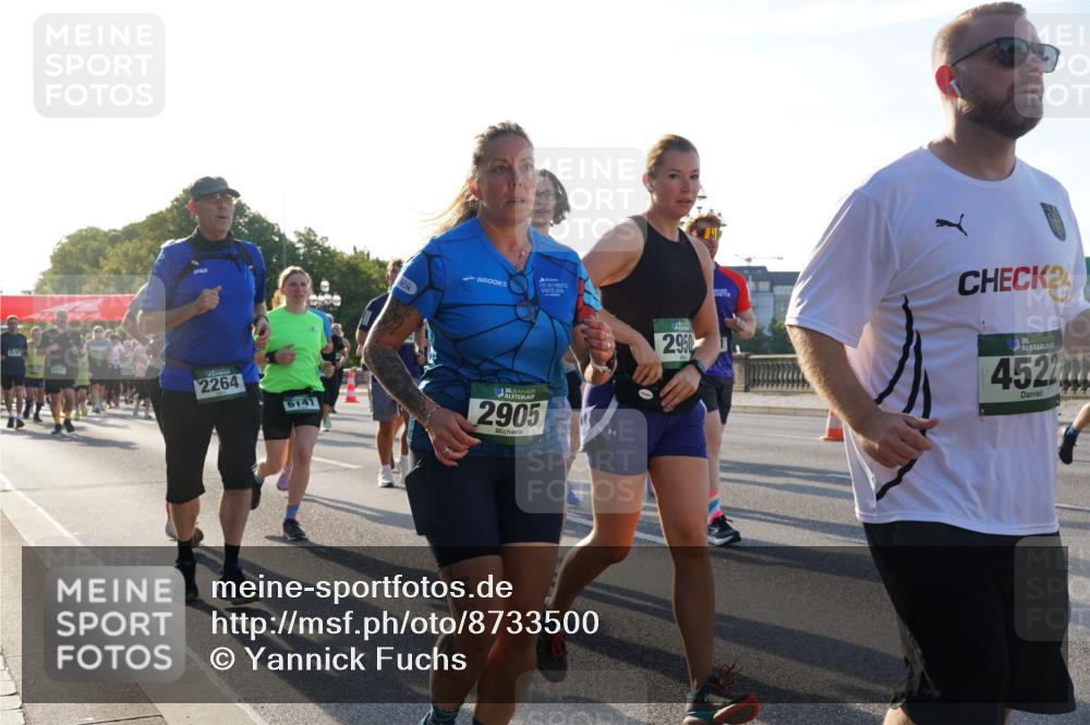 07.09.2025 - BARMER Alsterlauf Yannick Fuchs http://msf.ph/oto/8733500 07.09.2025 09:07:01 Laufen 2401, 2264, 6141, 36, 2905, 2950, 2, 36, 452 meine-sportfotos.de