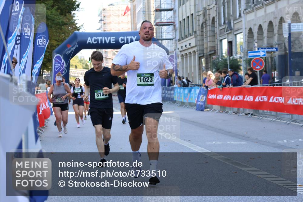 07.09.2025 - BARMER Alsterlauf Strokosch-Dieckow http://msf.ph/oto/8733510 07.09.2025 11:46:26 Ziel 1169, 1170 meine-sportfotos.de