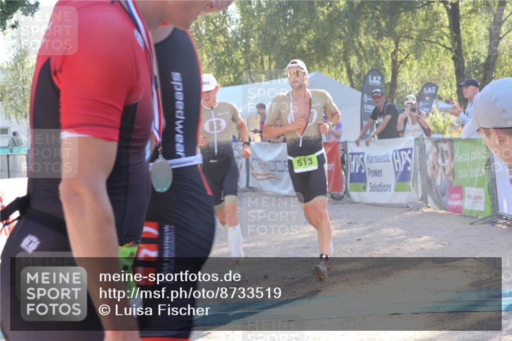 07.09.2025 - 19. Norderstedt Triathlon Luisa Fischer http://msf.ph/oto/8733519 07.09.2025 16:22:25 Ziel 513, 517 meine-sportfotos.de