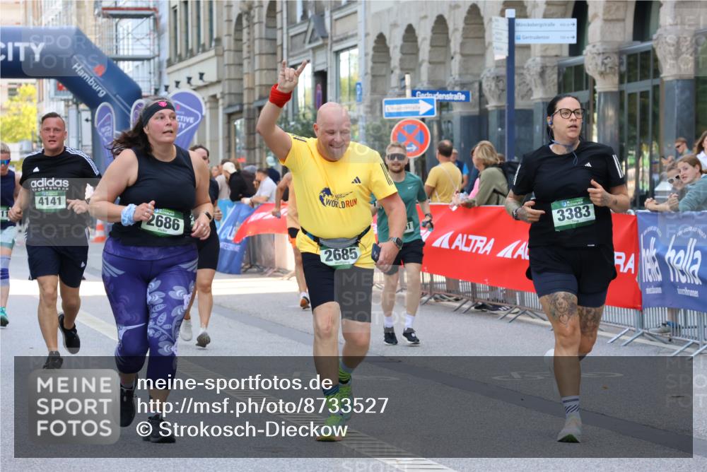 07.09.2025 - BARMER Alsterlauf Strokosch-Dieckow http://msf.ph/oto/8733527 07.09.2025 10:20:59 Ziel 2090, 2241, 3354, 3355, 3994, 4316, 5224, 5233, 5623, 5625, 5916 meine-sportfotos.de