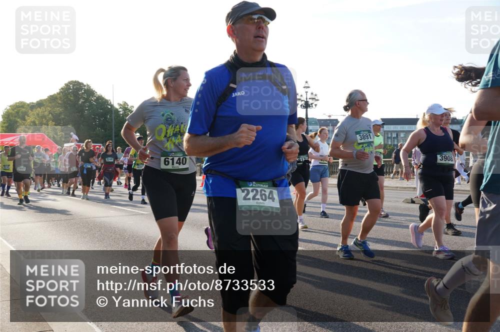 07.09.2025 - BARMER Alsterlauf Yannick Fuchs http://msf.ph/oto/8733533 07.09.2025 09:07:02 Laufen 3742, 2493, 3672, 3248, 6140, 36, 2264, 8171, 3891, 3908 meine-sportfotos.de